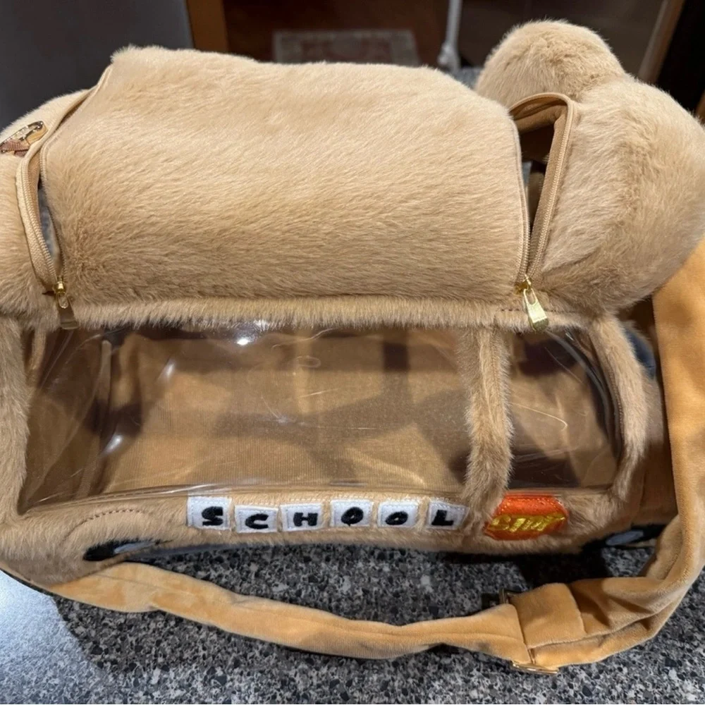 NEW - Bus-Shaped Crossbody Bag for Labubus - Picture 9 of 11